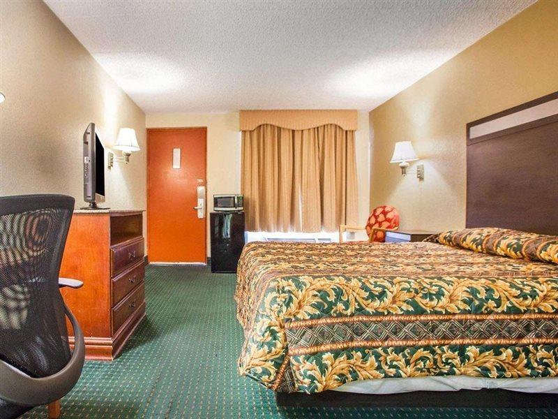 Rodeway Inn Mount Laurel Hwy 73 Exterior foto